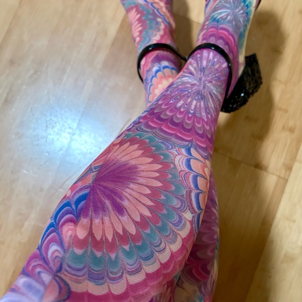 Colorful Patterned Leggings Set - Picture 5 of 9